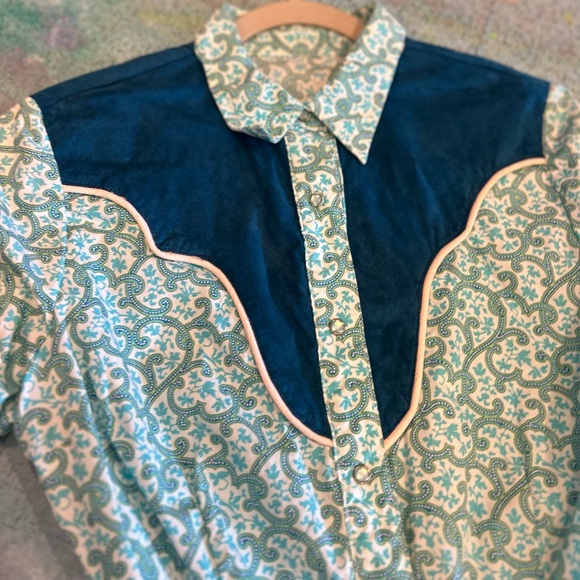 Vintage Blue Western Snap Down - Picture 7 of 11